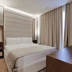 Duka's Boutique 4*
