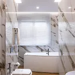 Duka's Boutique מלון