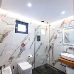 מלון Duka's Boutique קסאמיל