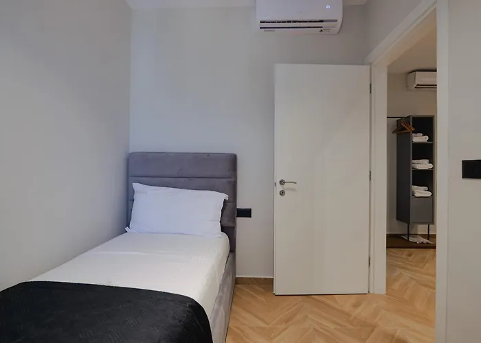 Duka's Boutique Ksamil