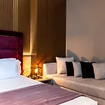 Duka's Boutique 4*